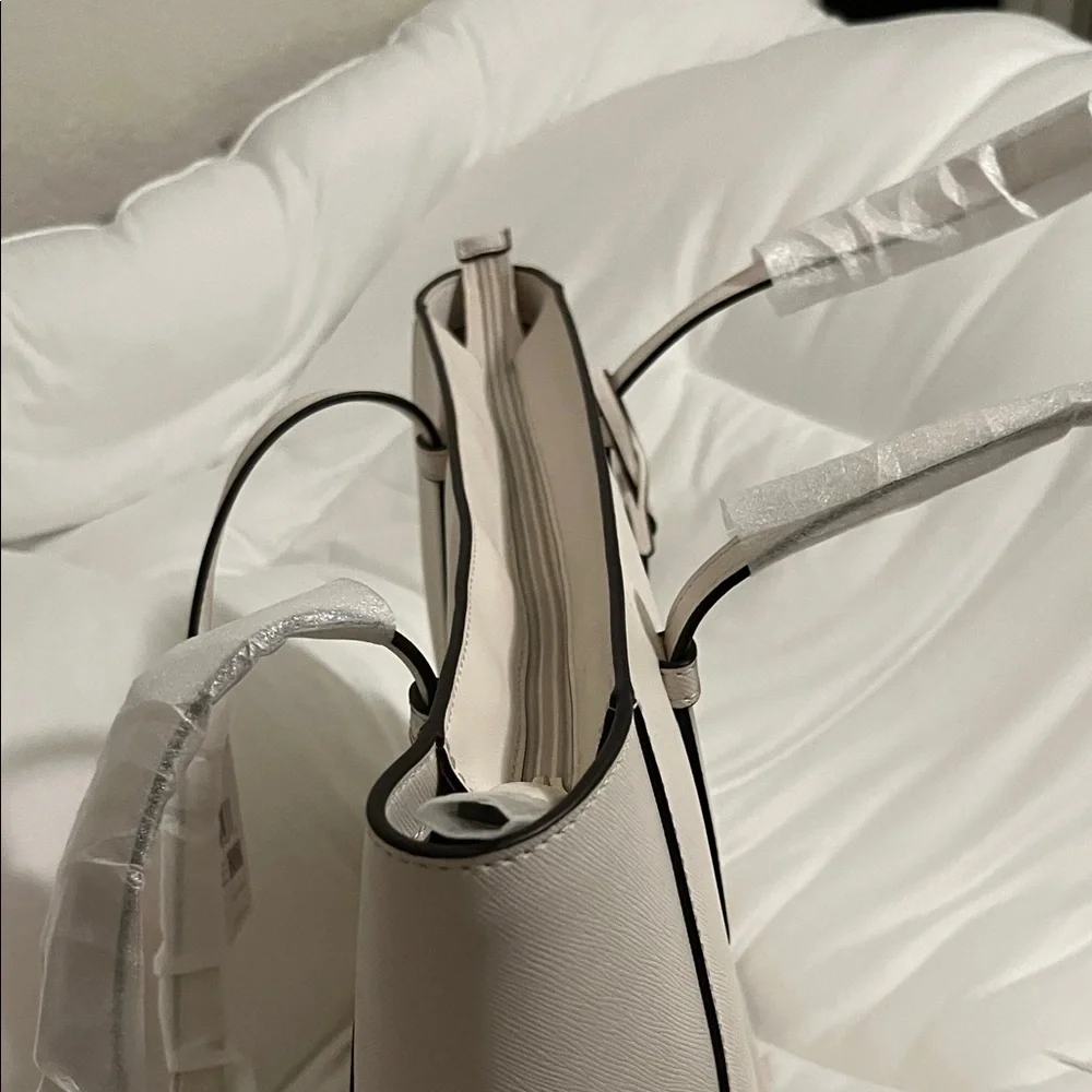 Kate Spade New York Schuyler White Medium Tote Bag - Picture 11 of 11